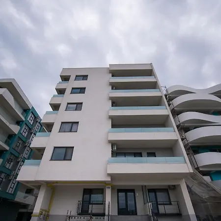 Apartel Holiday House דירה *